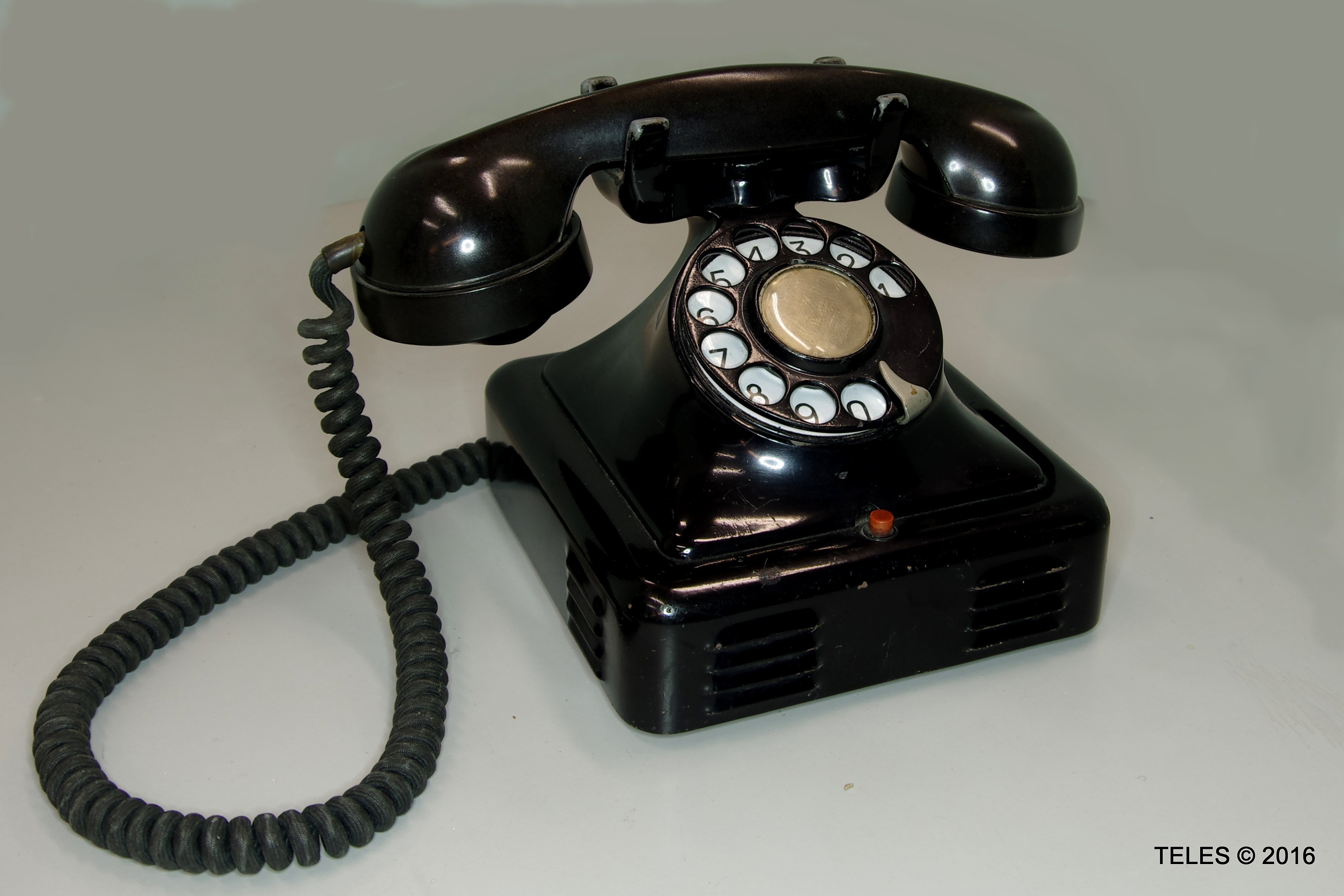 10038 telephone-PS28111.1